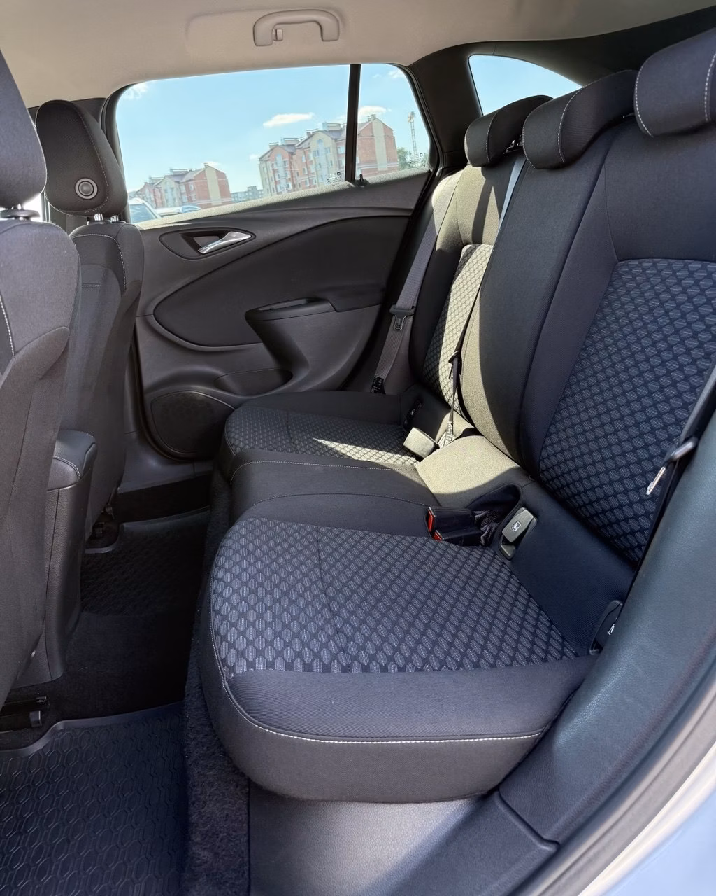 Opel Astra фото 12