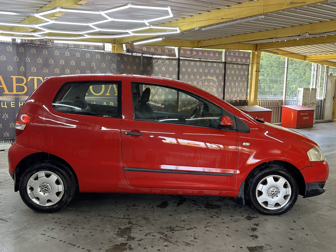 Volkswagen Fox фото 6