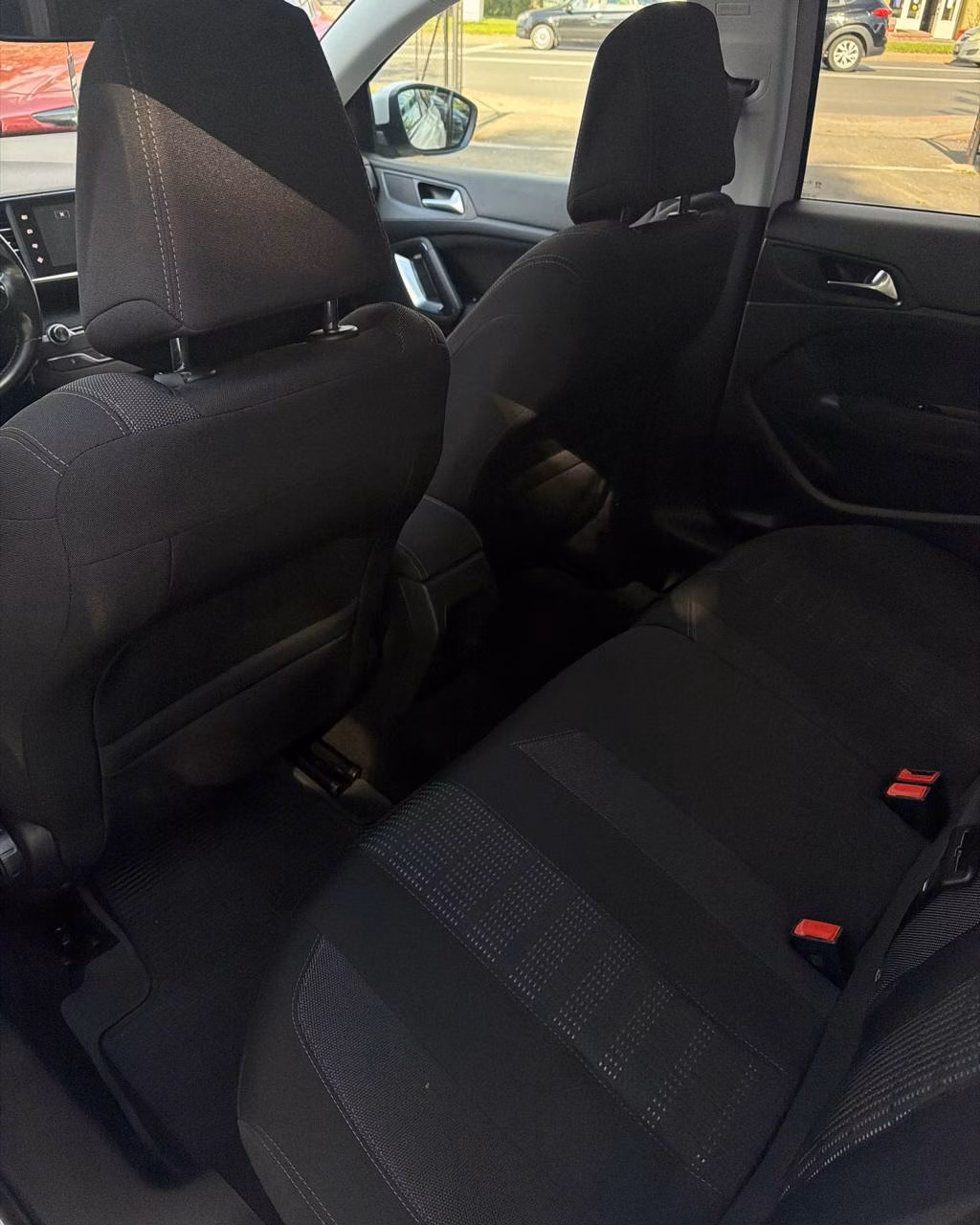 Peugeot 308 фото 11