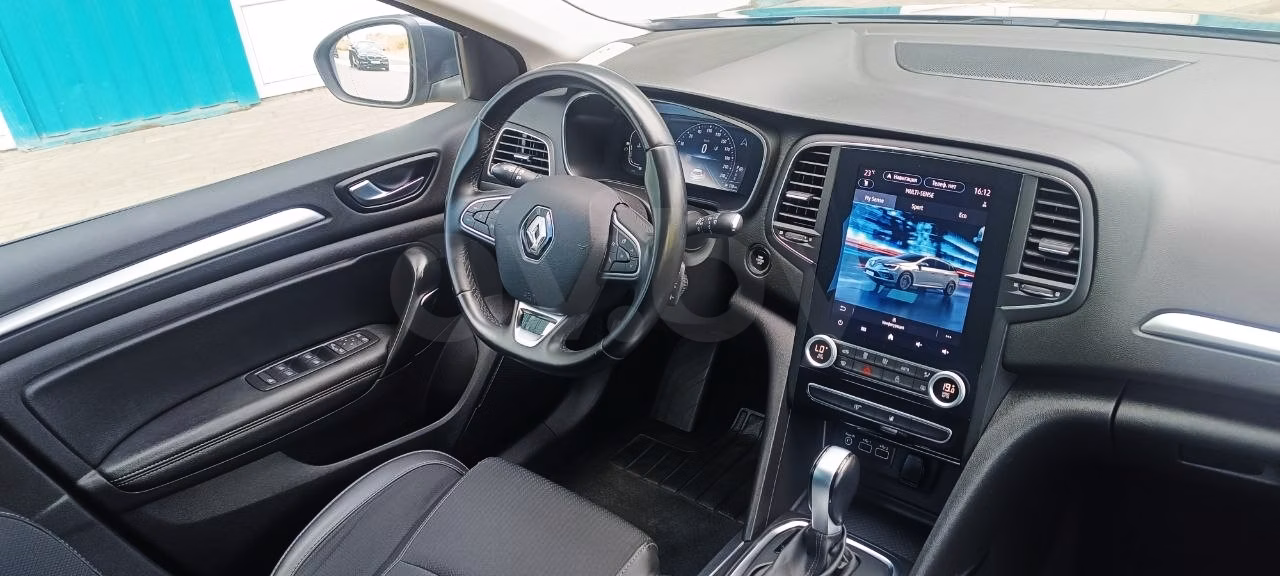 Renault Megane фото 12