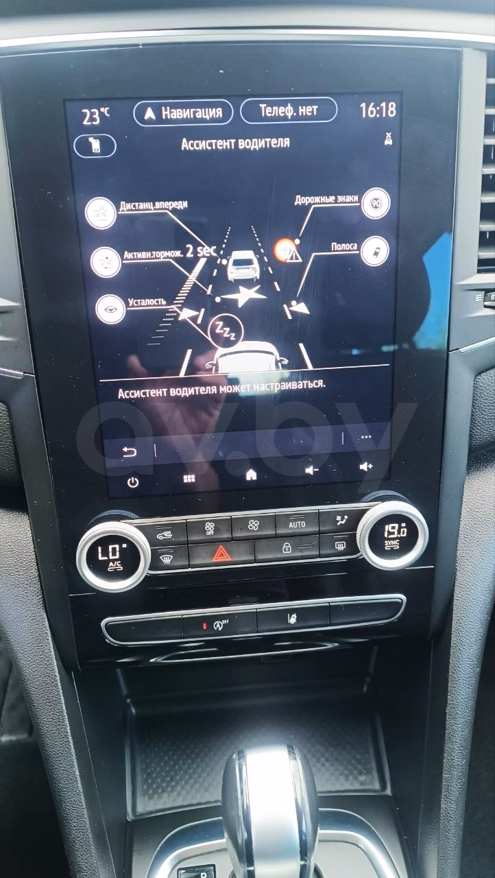 Renault Megane фото 17