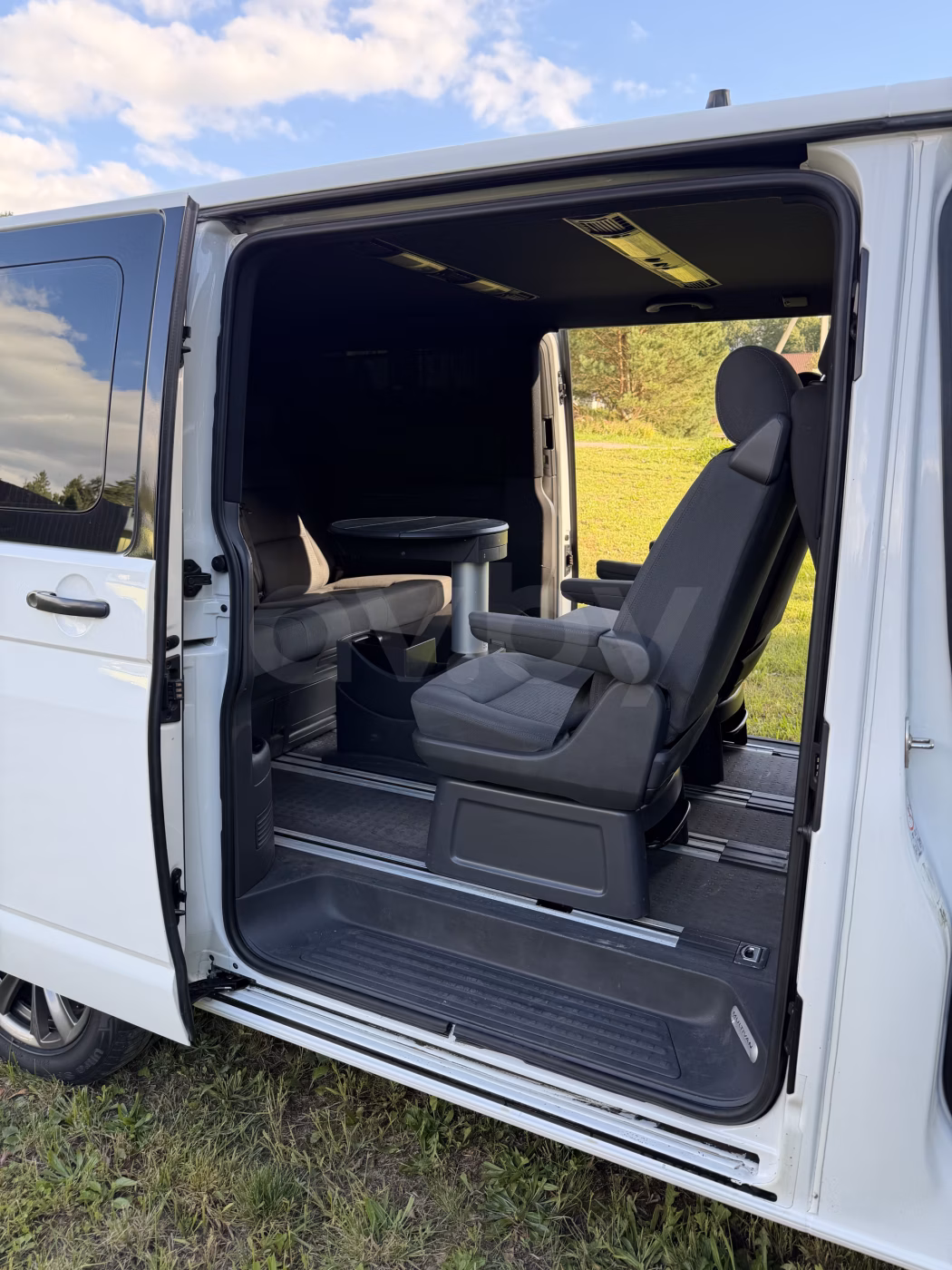 Volkswagen Transporter фото 15