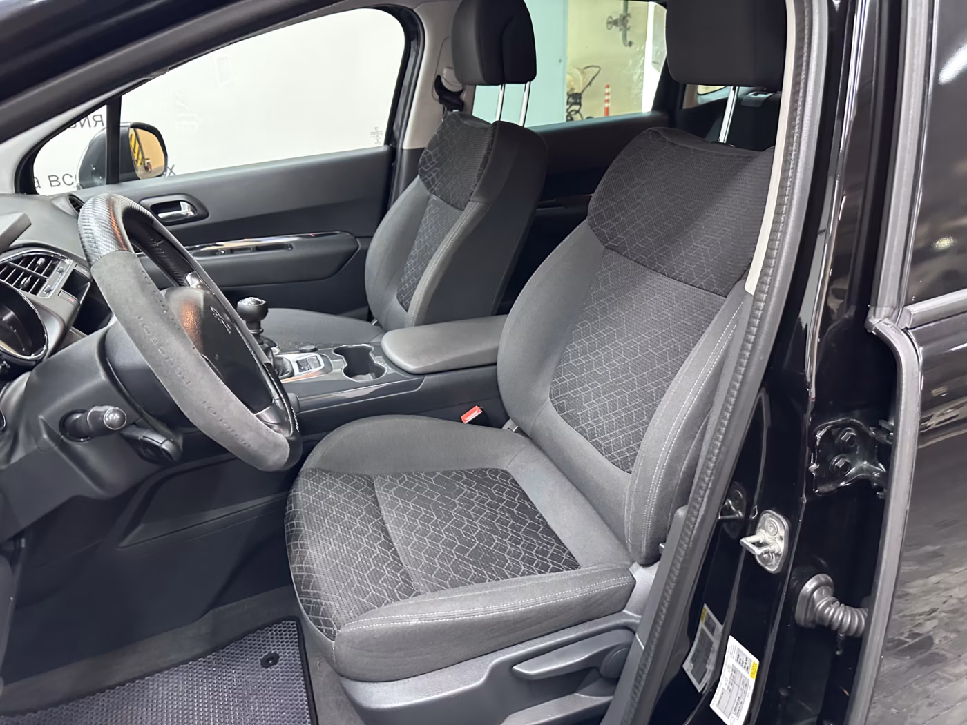 Peugeot 3008 фото 8