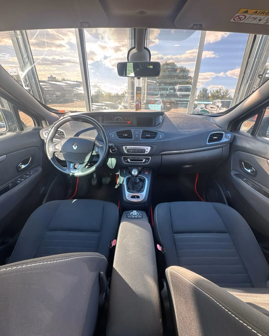 Renault Scenic фото 7