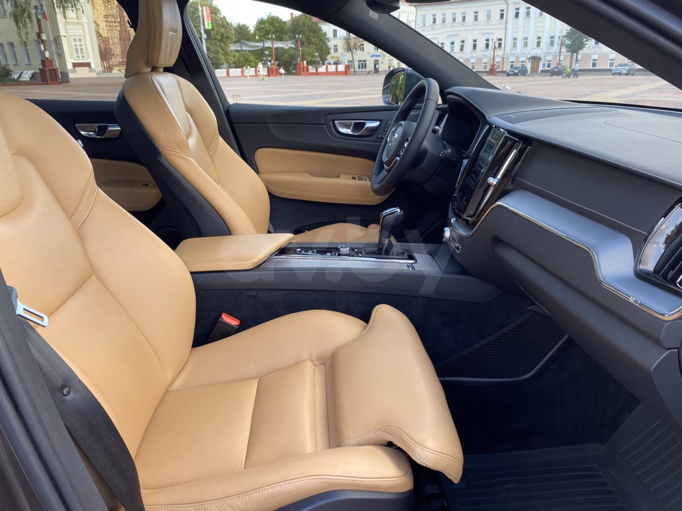 Volvo XC60 фото 10