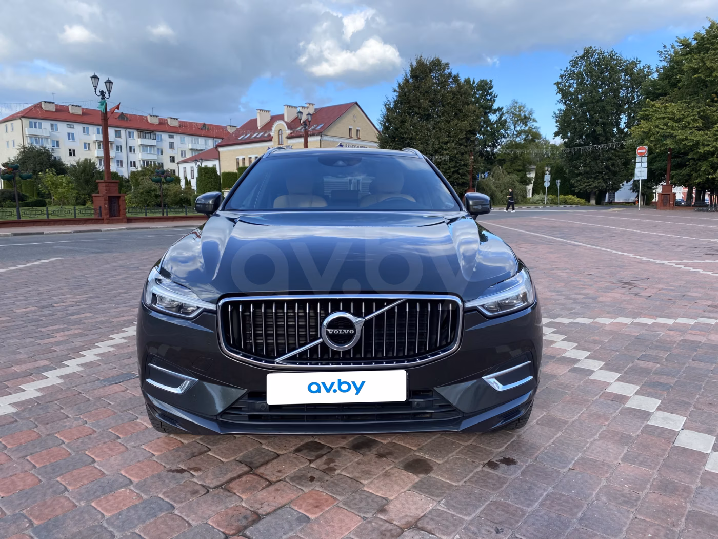 Volvo XC60 фото 2