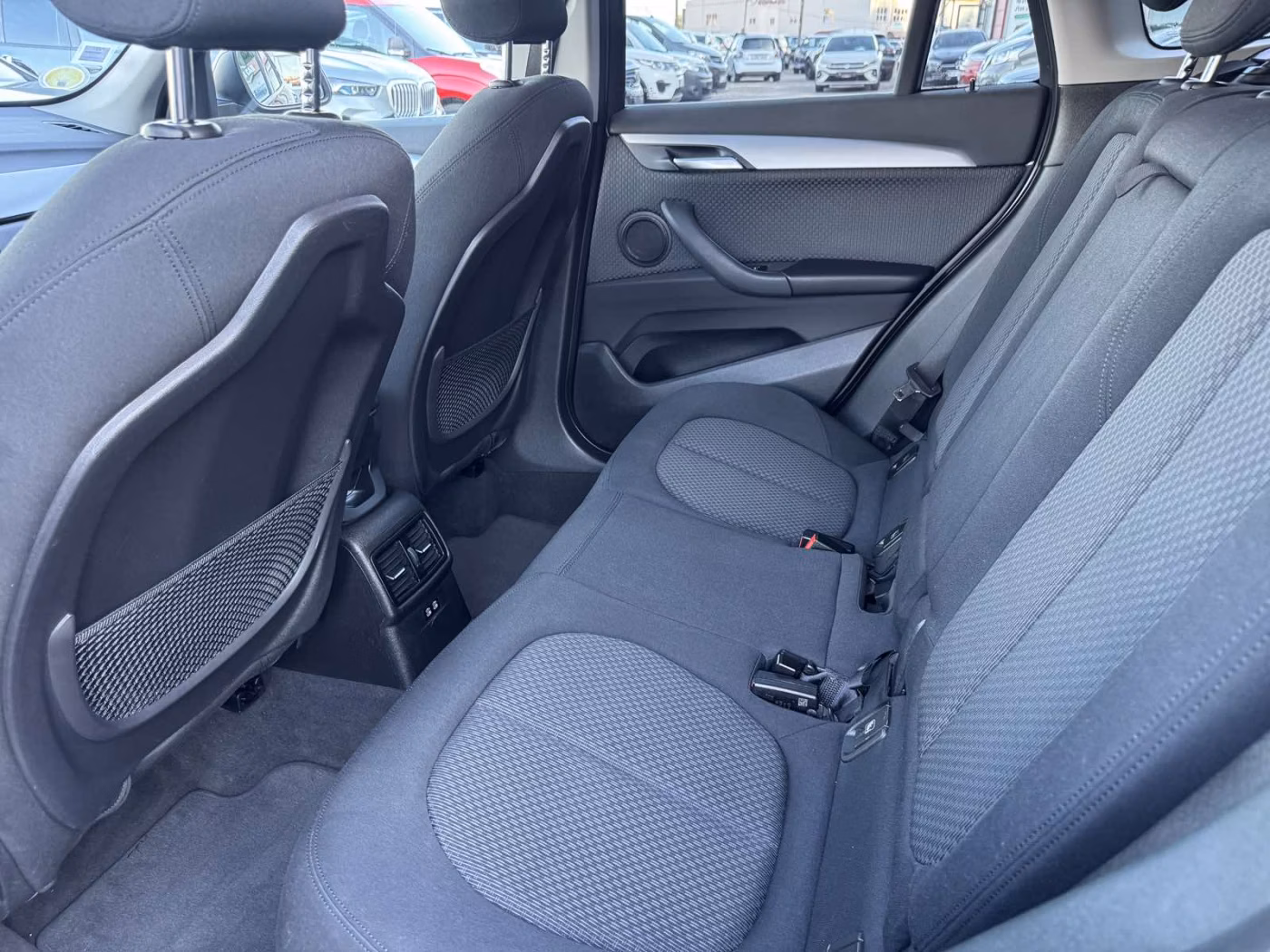 BMW X1 фото 16