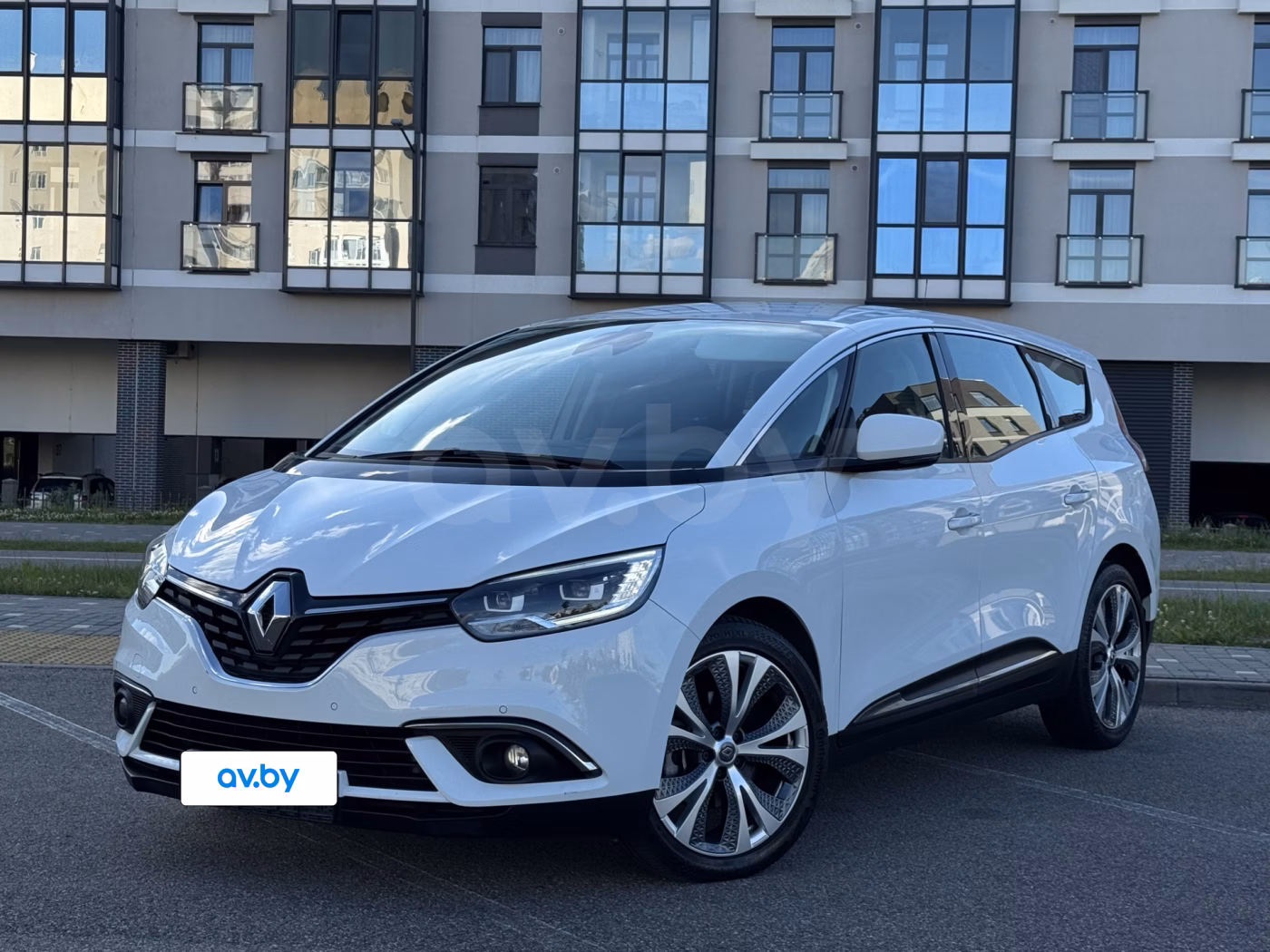 Renault Grand Scenic фото 2