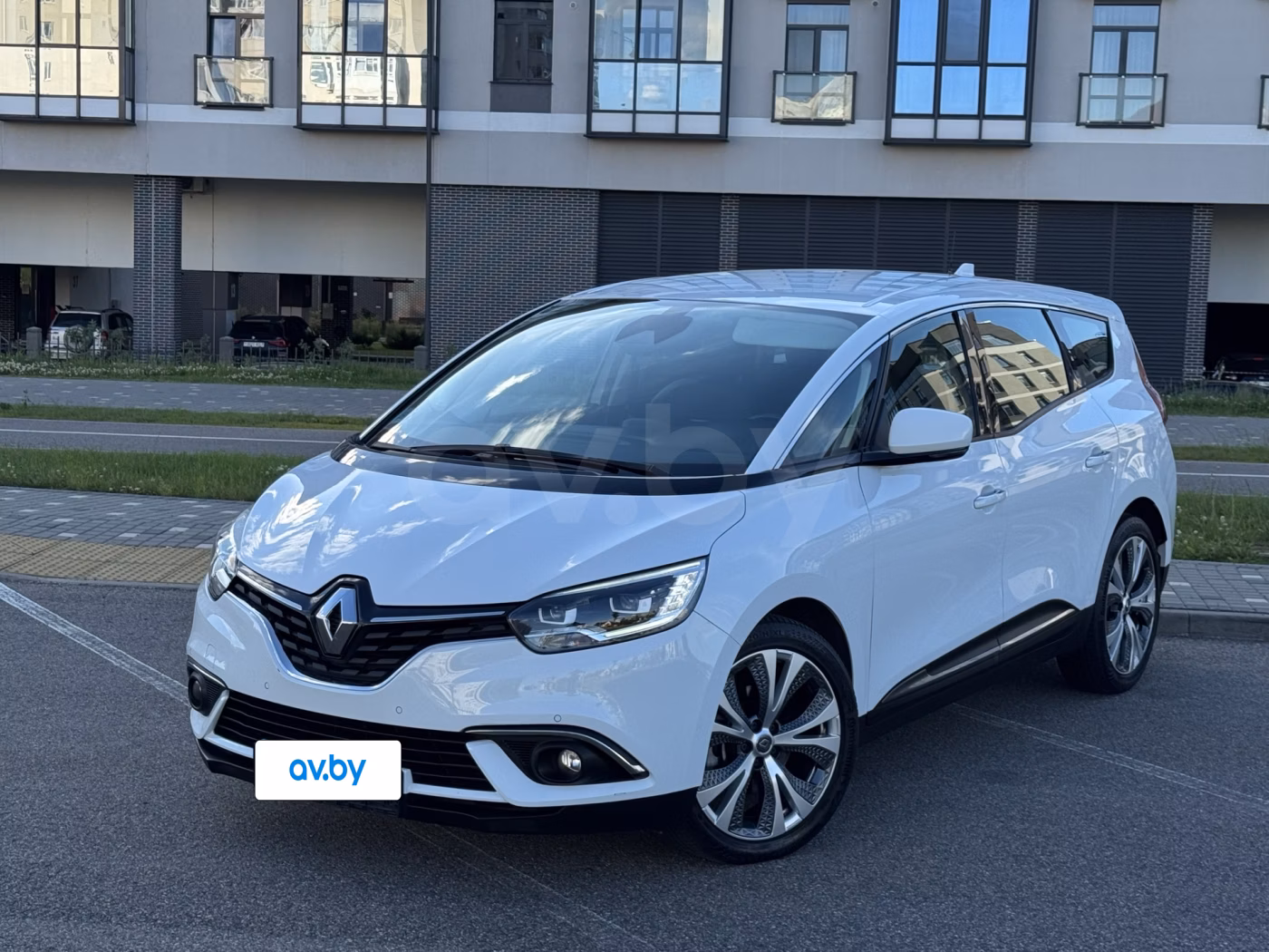 Renault Grand Scenic фото 4