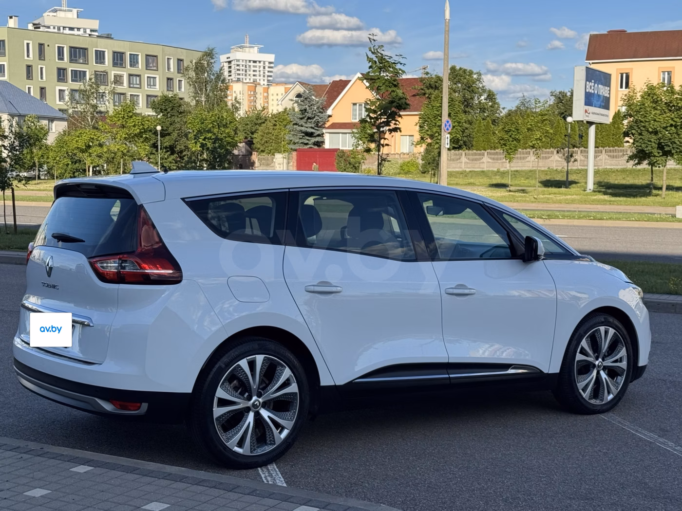 Renault Grand Scenic фото 9