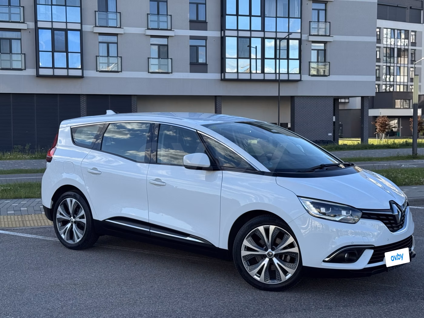 Renault Grand Scenic фото 6