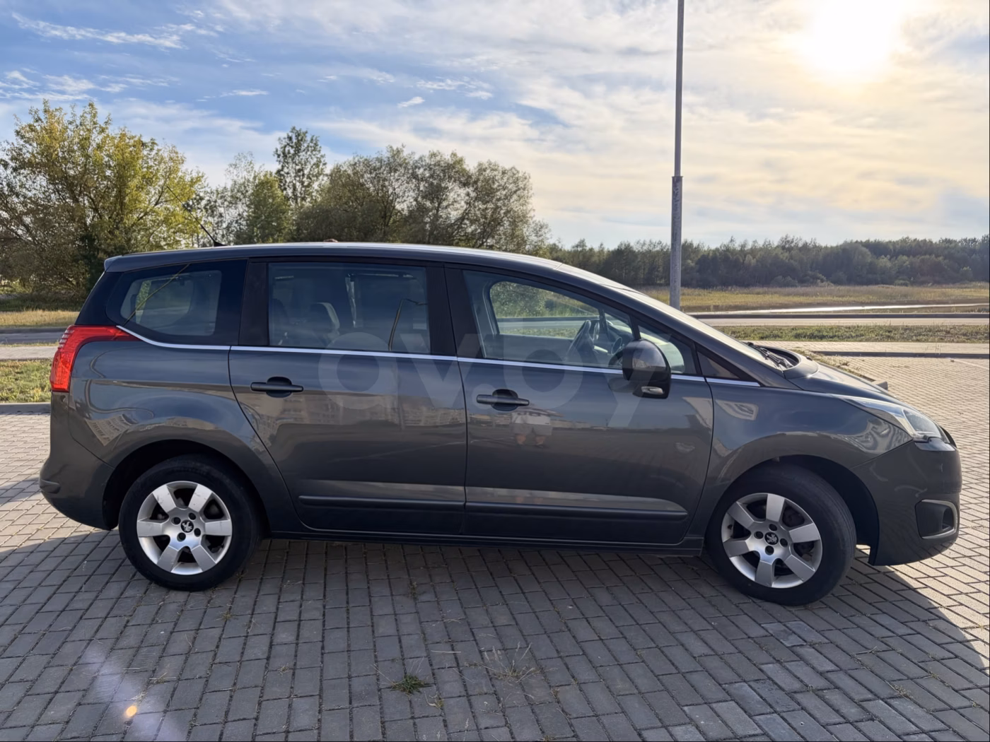Peugeot 5008 фото 4