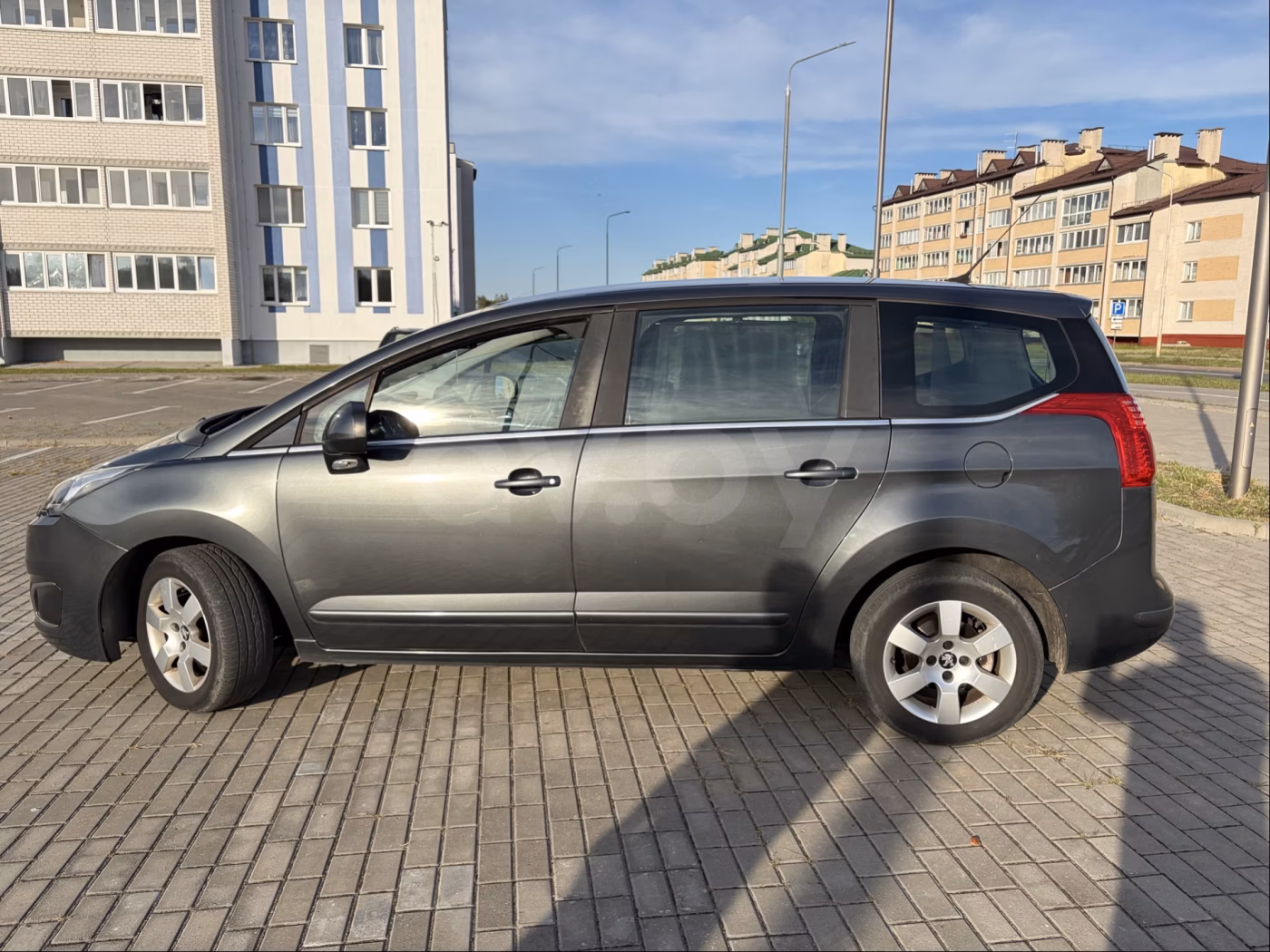 Peugeot 5008 фото 5