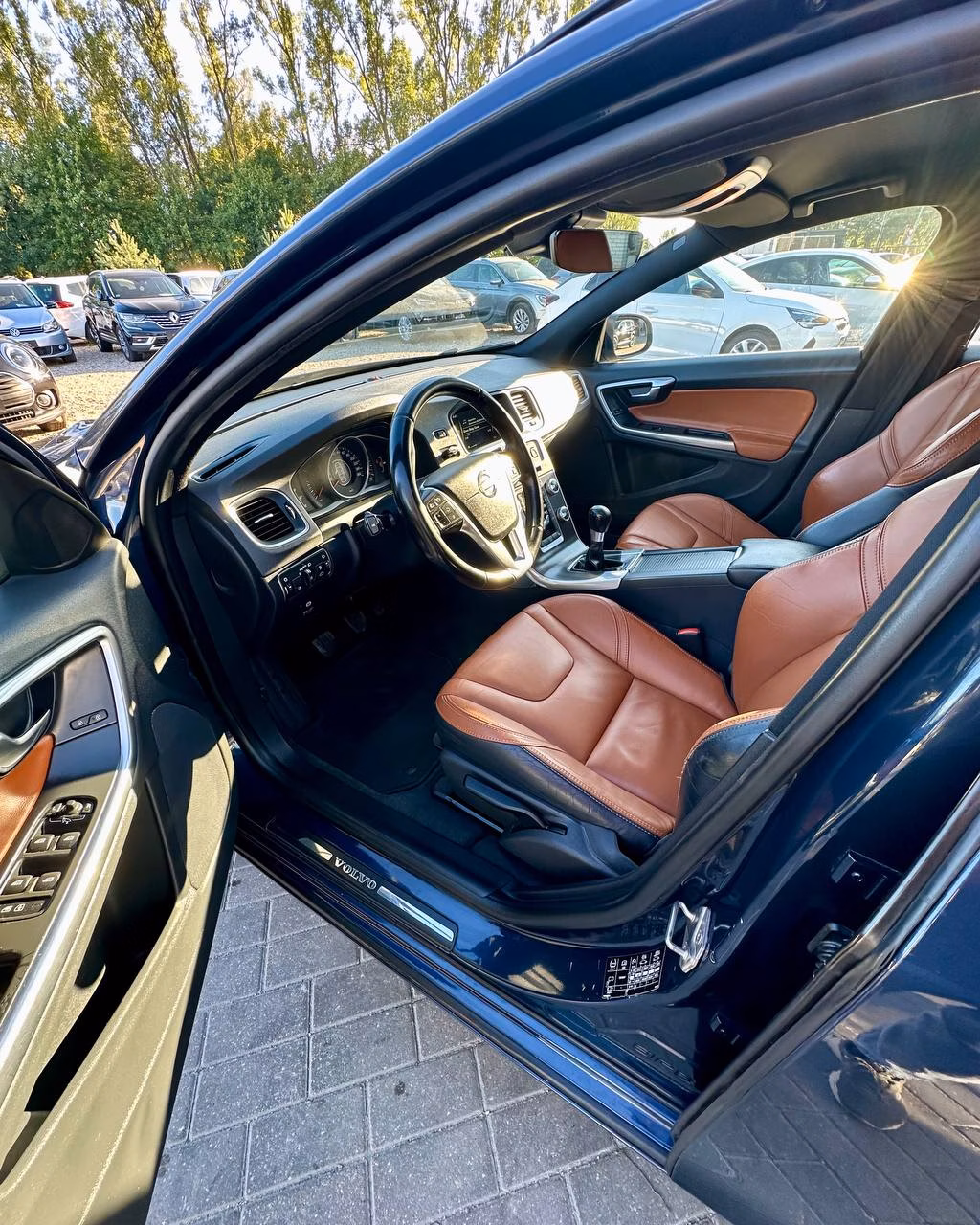 Volvo V60 фото 7