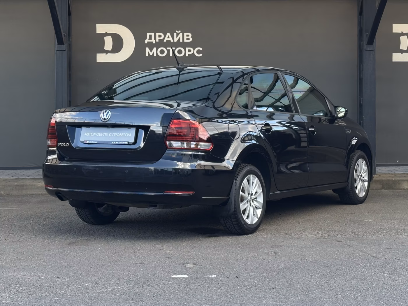 Volkswagen Polo Sedan фото 4