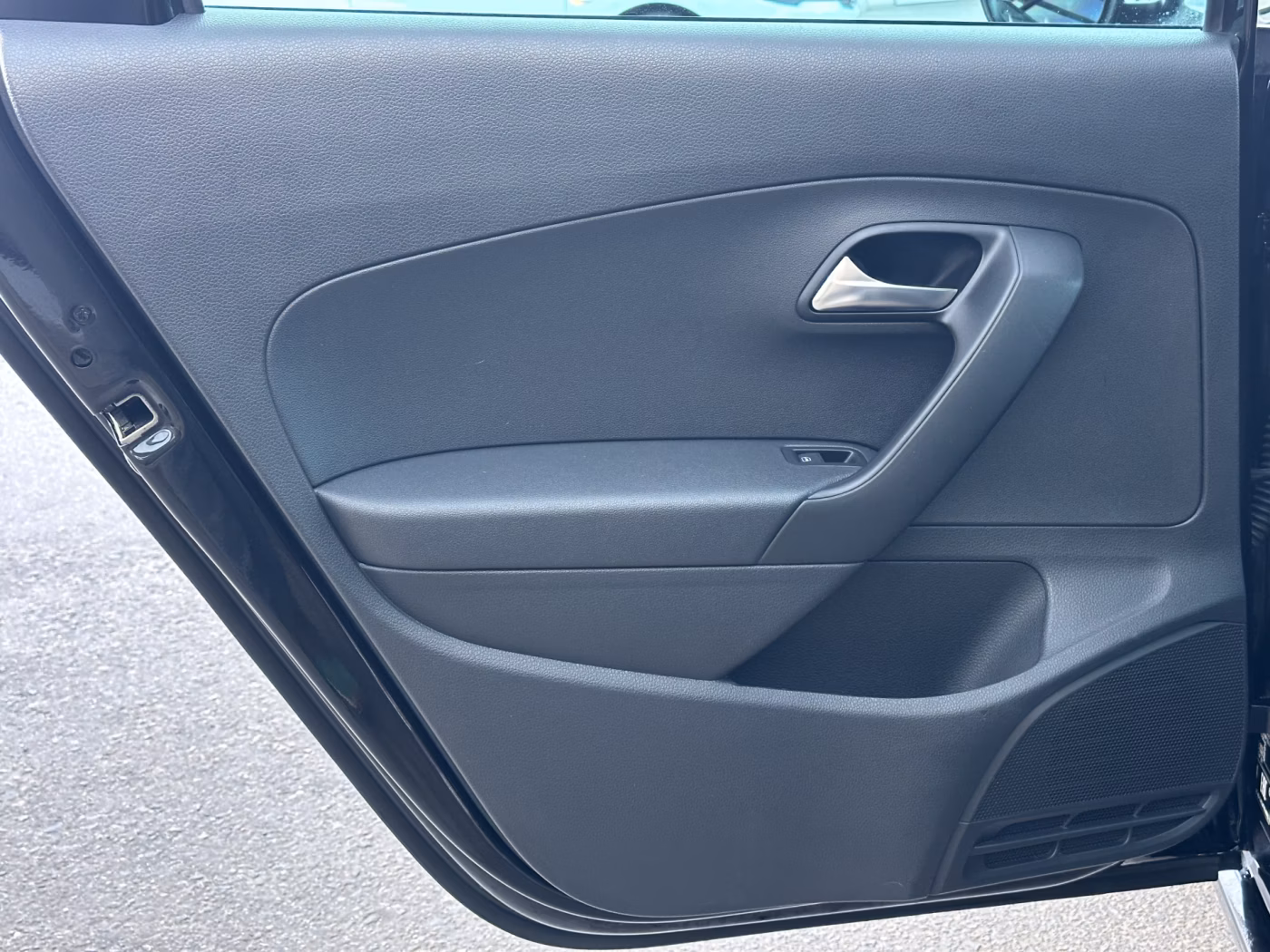 Volkswagen Polo Sedan фото 10