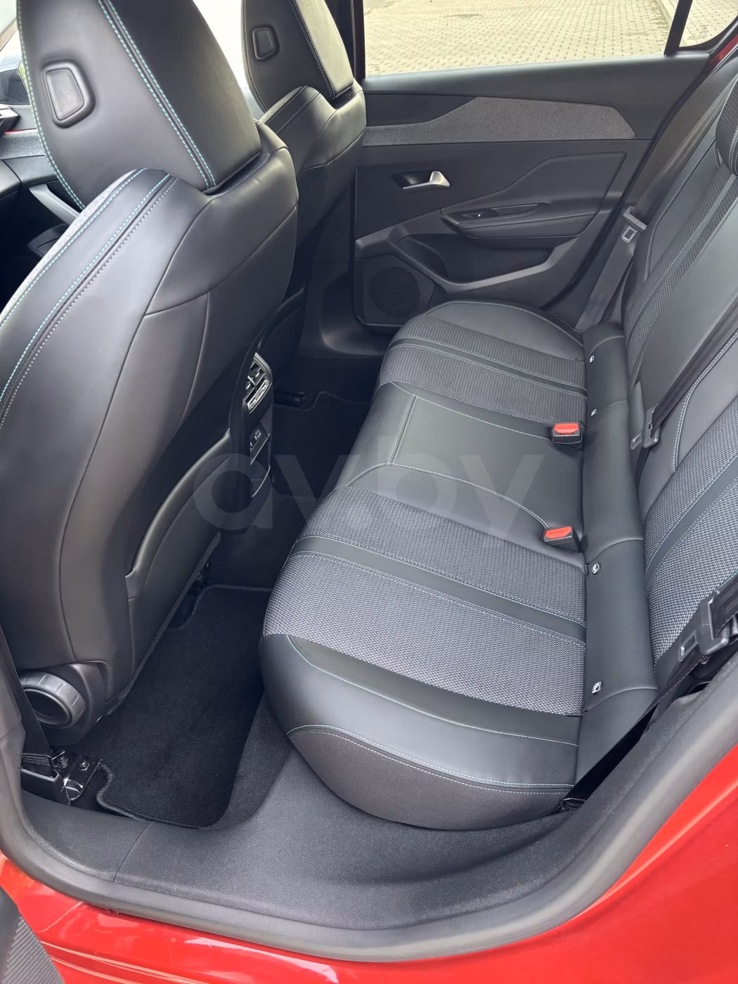 Peugeot 308 фото 10