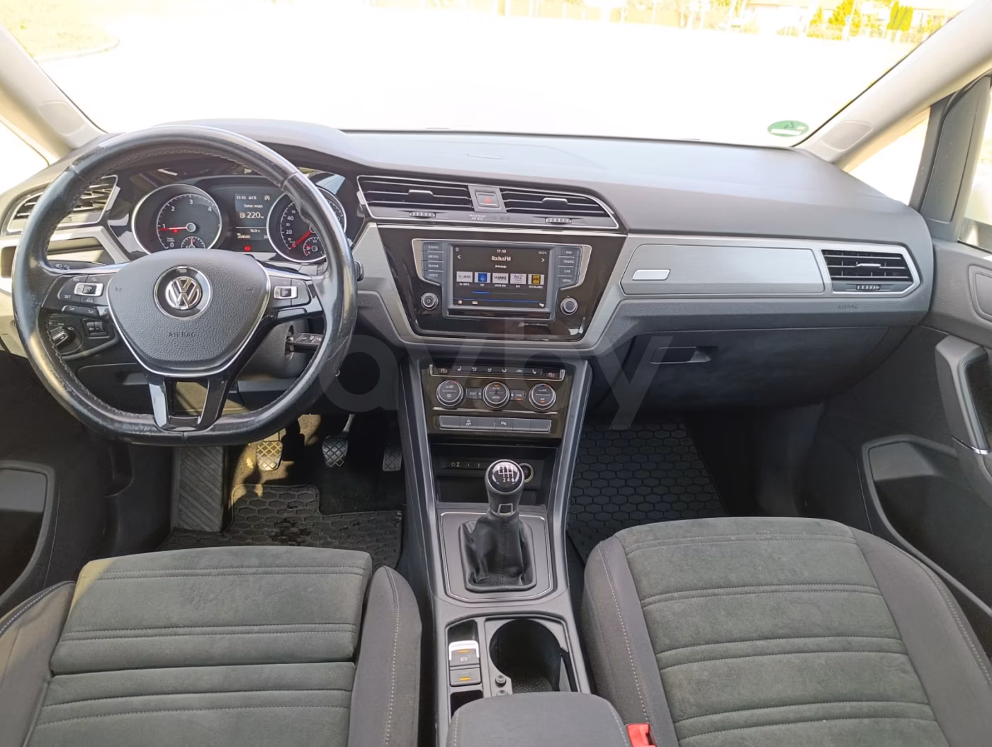 Volkswagen Touran фото 9