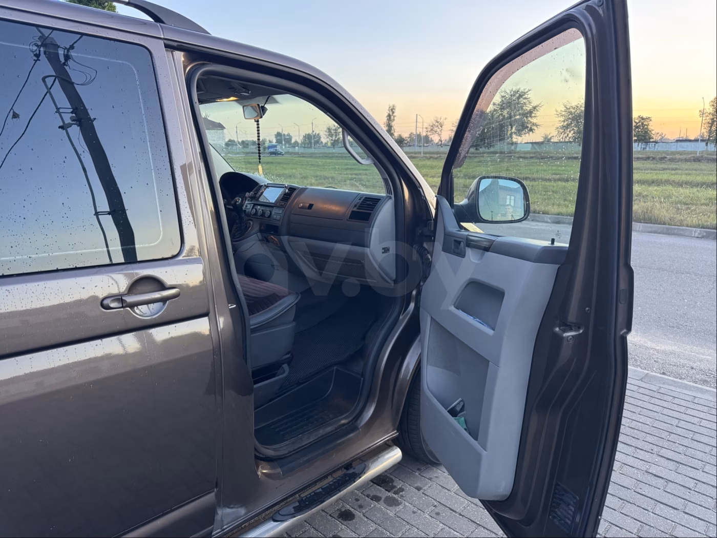 Volkswagen Caravelle фото 6