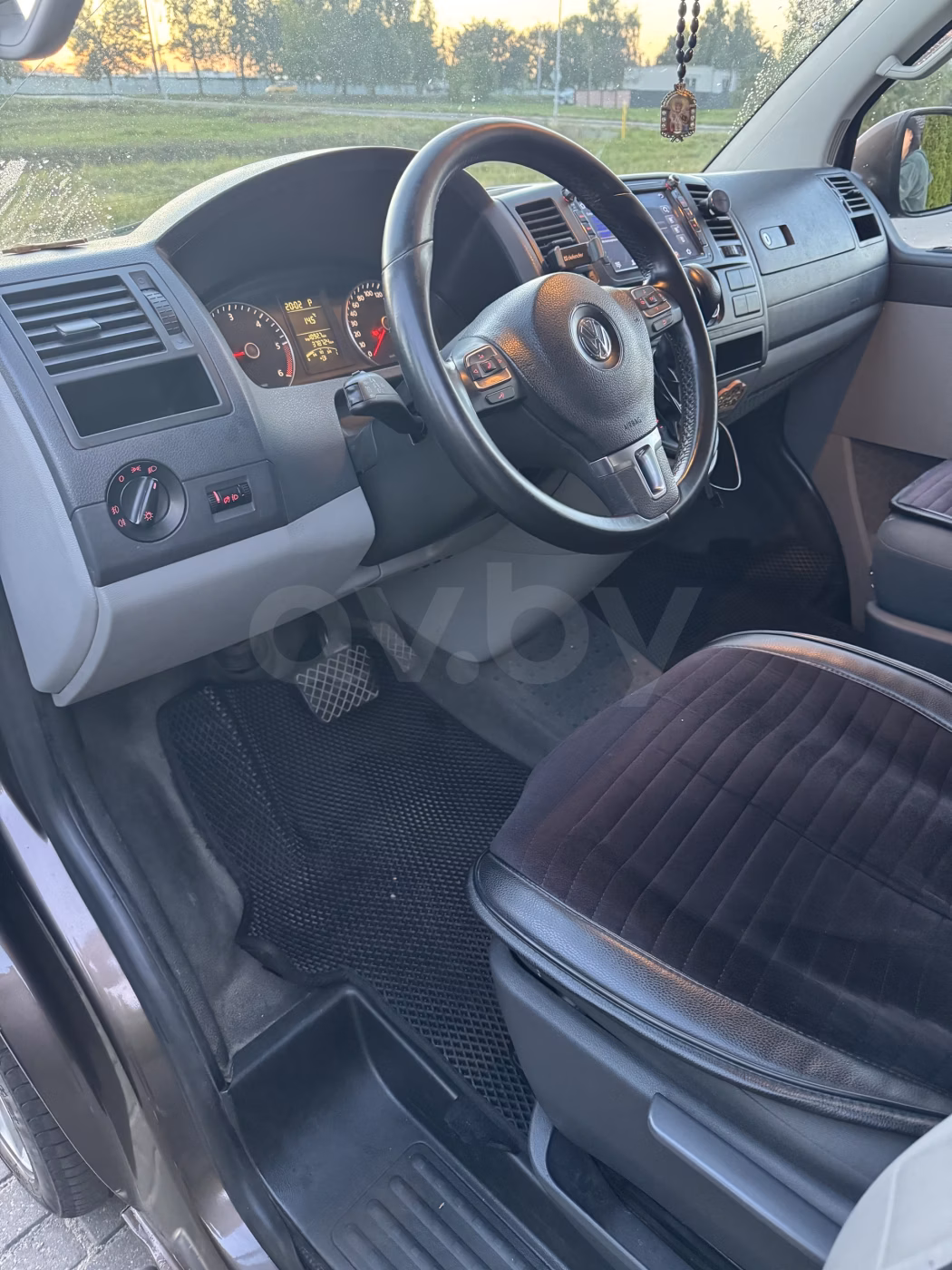 Volkswagen Caravelle фото 10