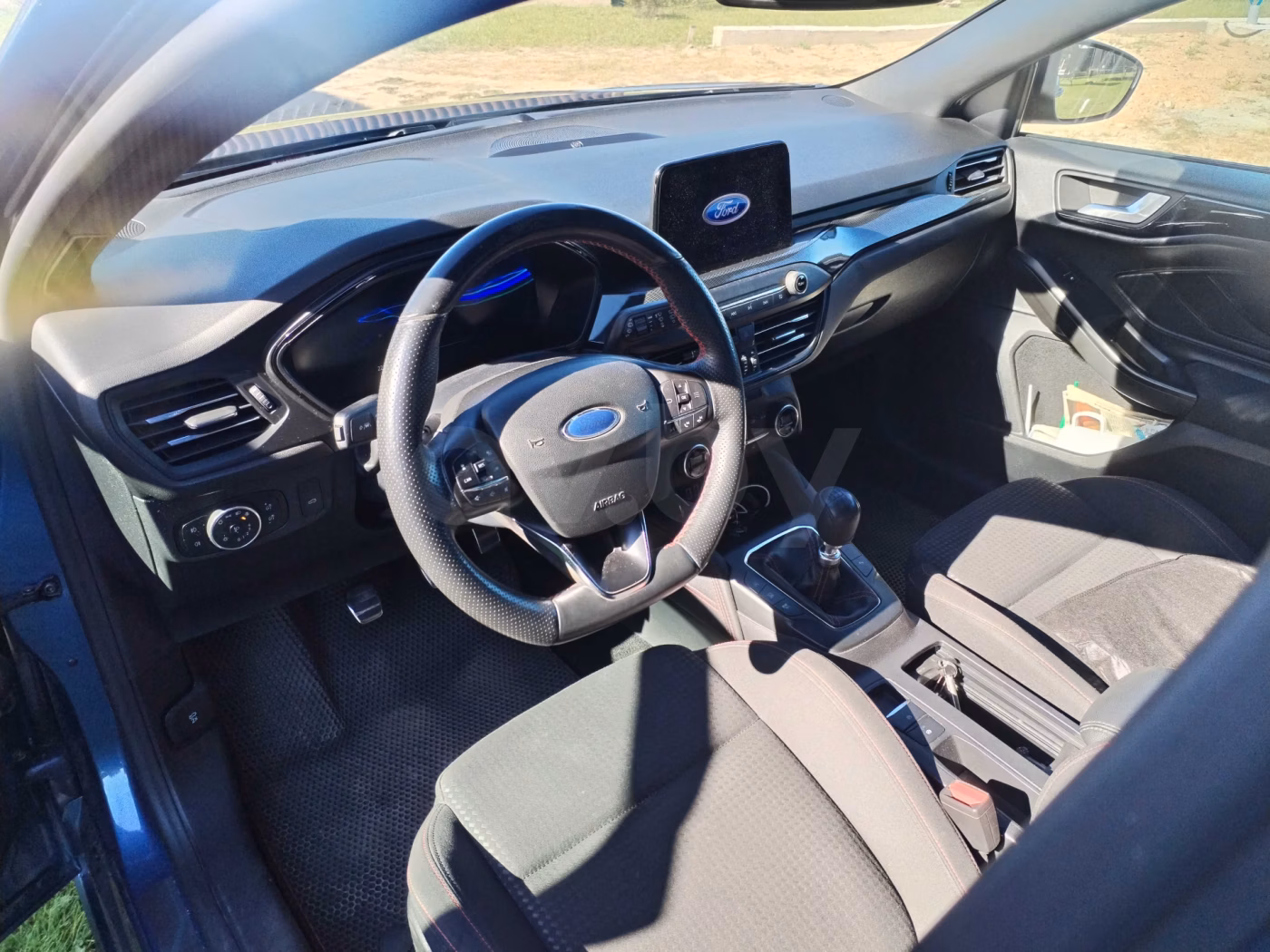 Ford Focus фото 7