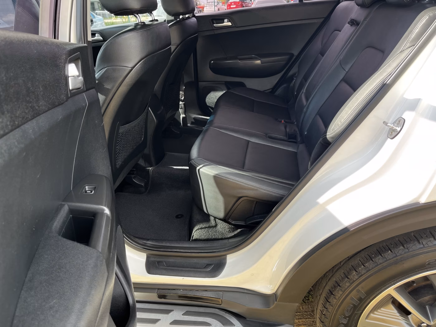 Kia Sportage фото 11