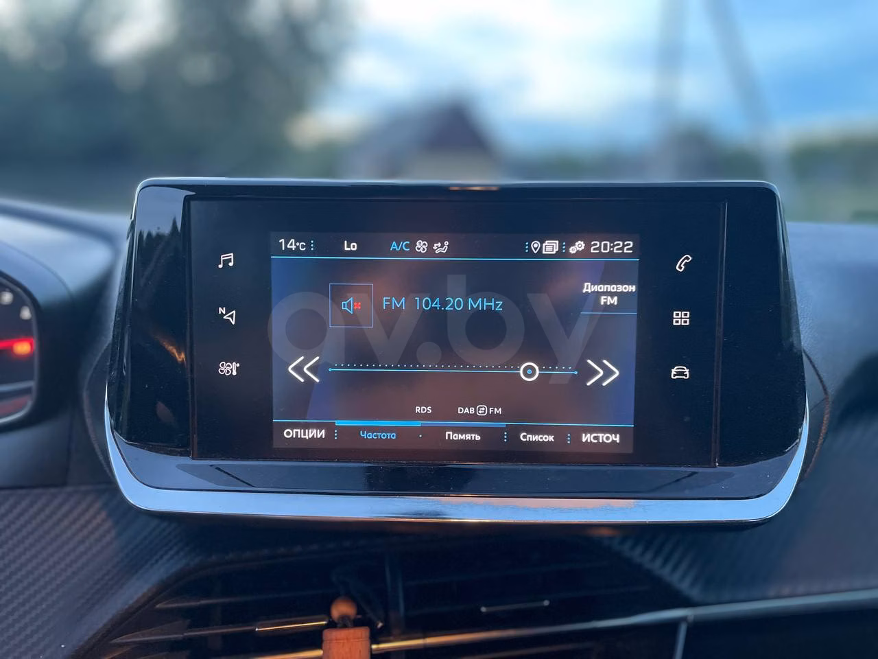 Peugeot 2008 фото 12
