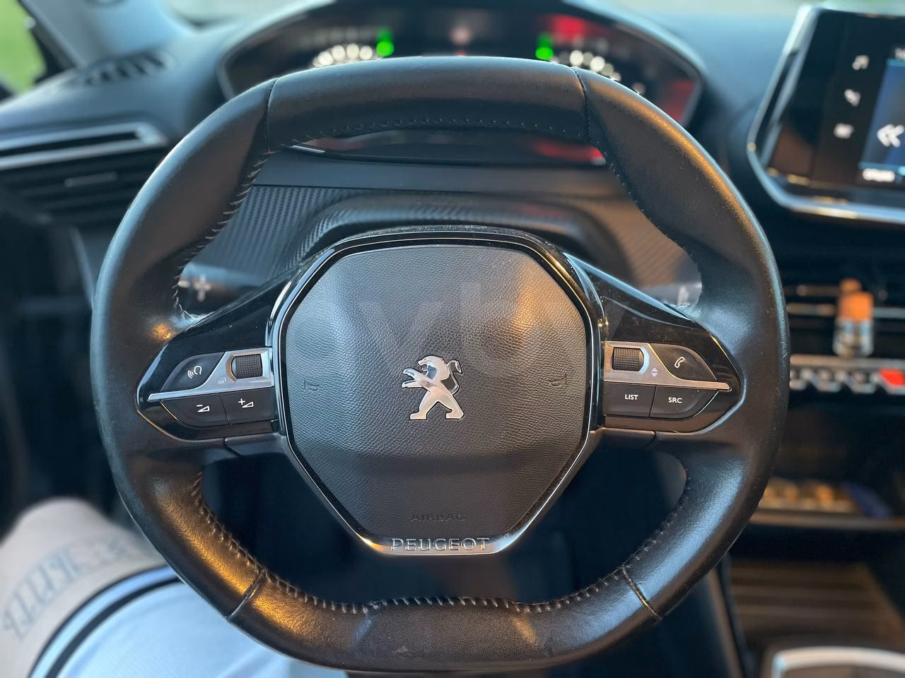 Peugeot 2008 фото 20