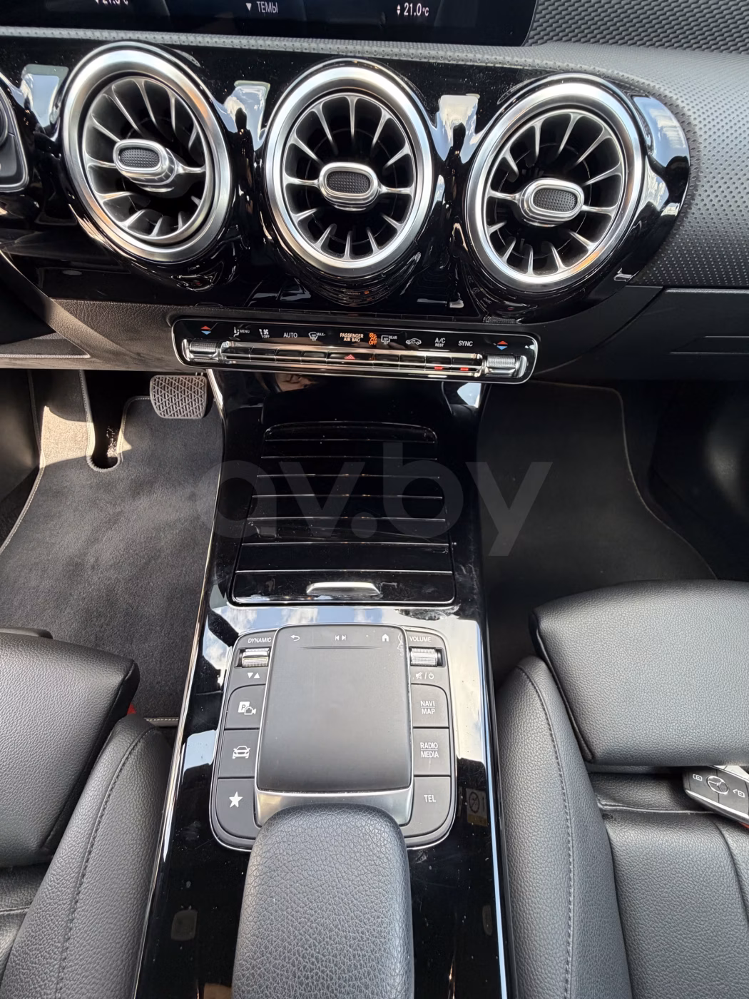 Mercedes-Benz CLA фото 12