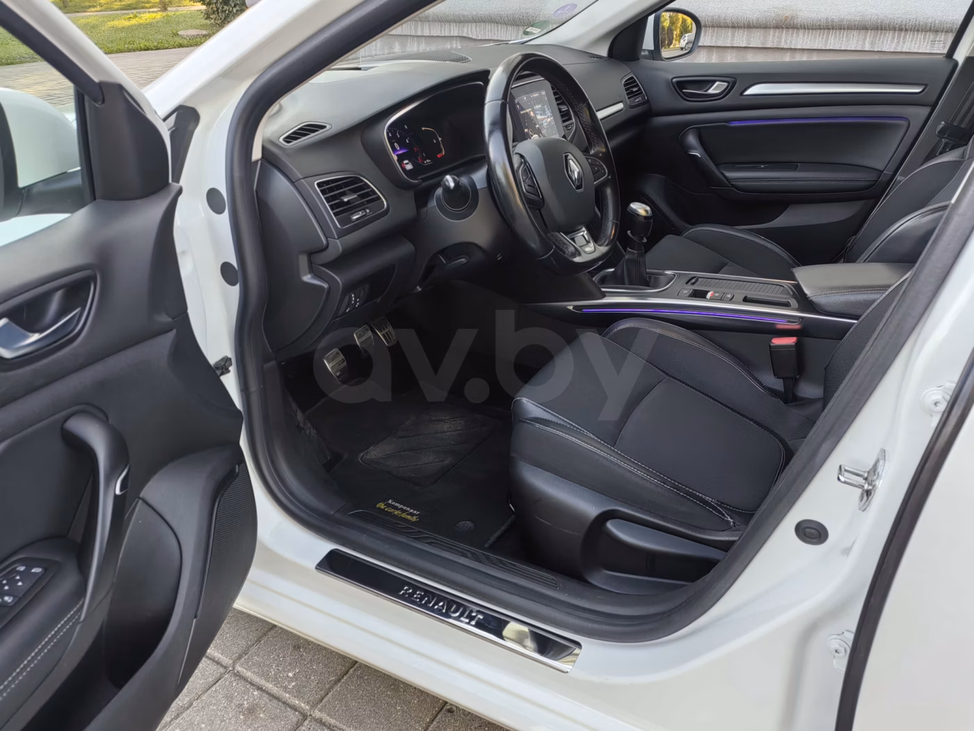 Renault Megane фото 18