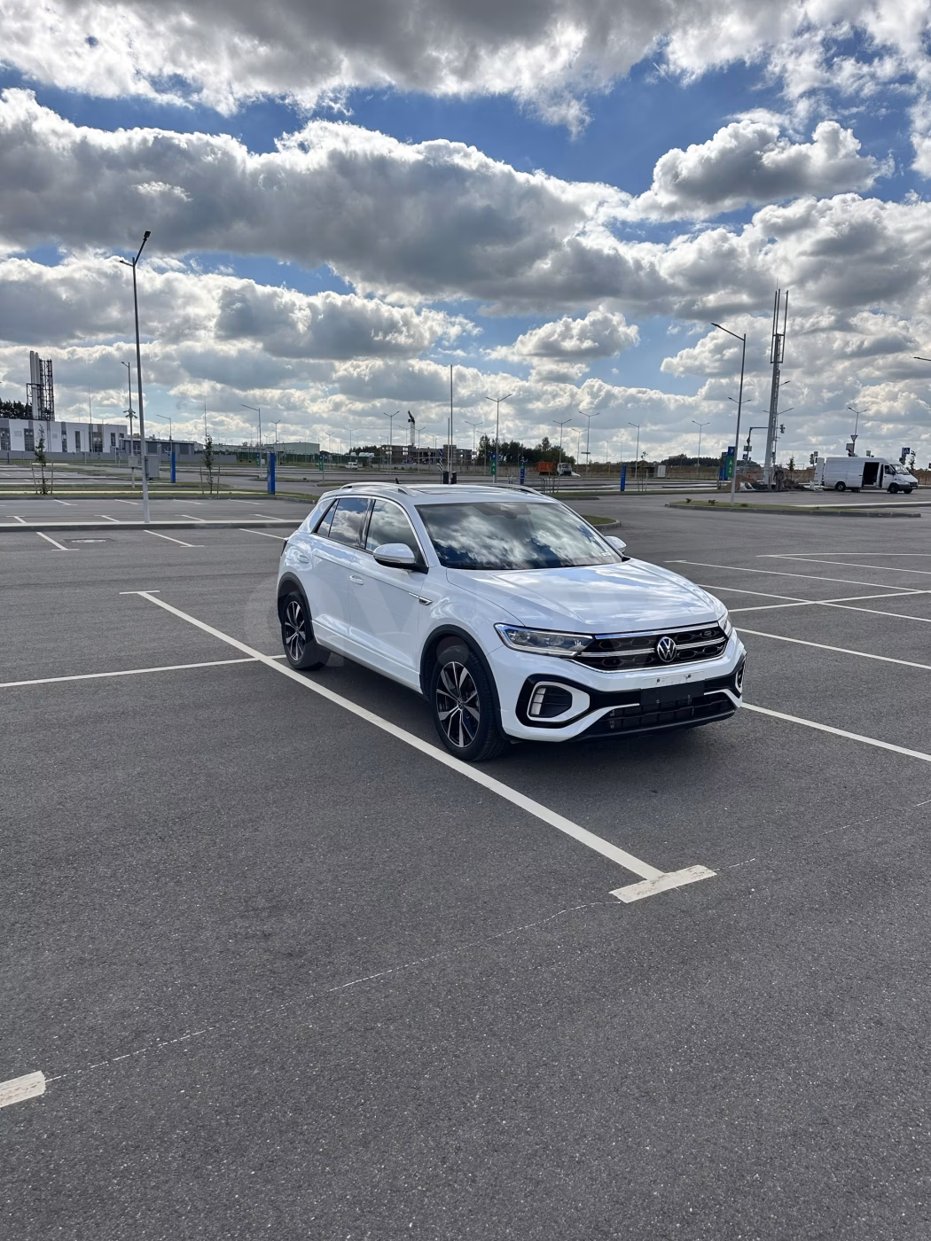 Volkswagen T-Roc фото 2