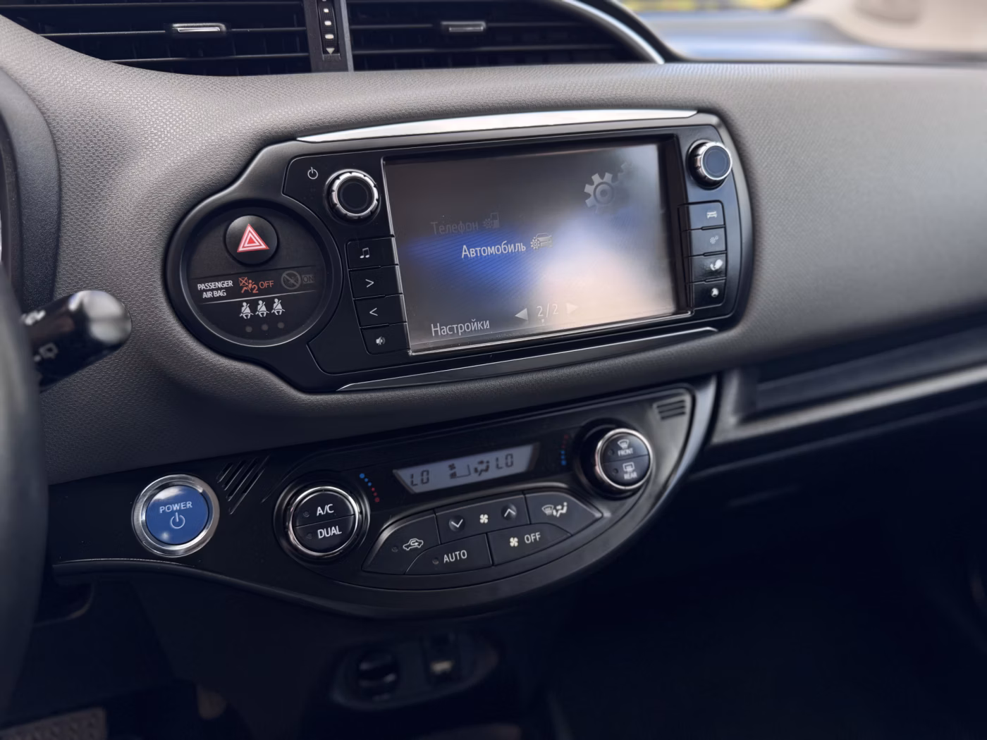 Toyota Yaris фото 10