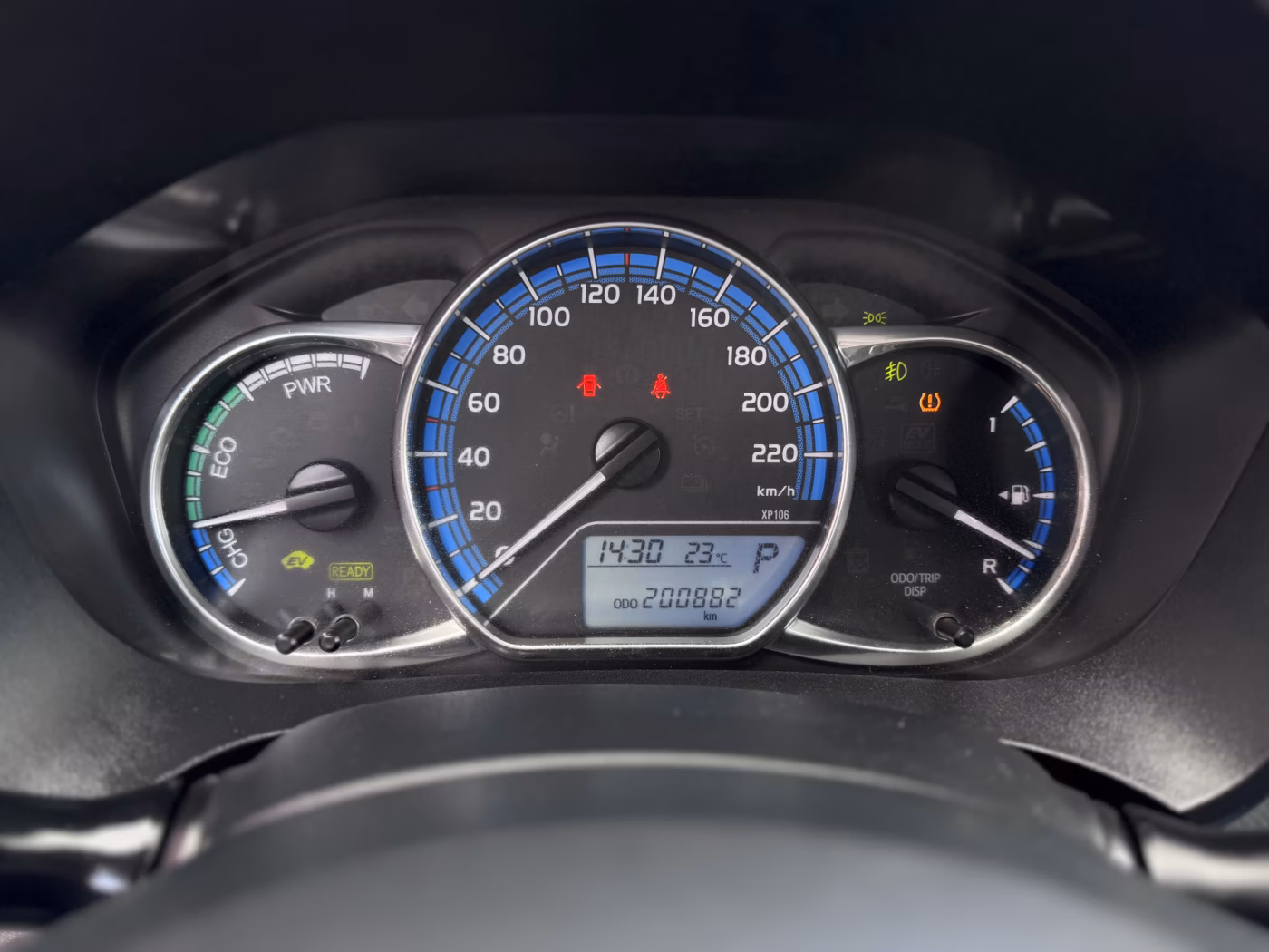 Toyota Yaris фото 13