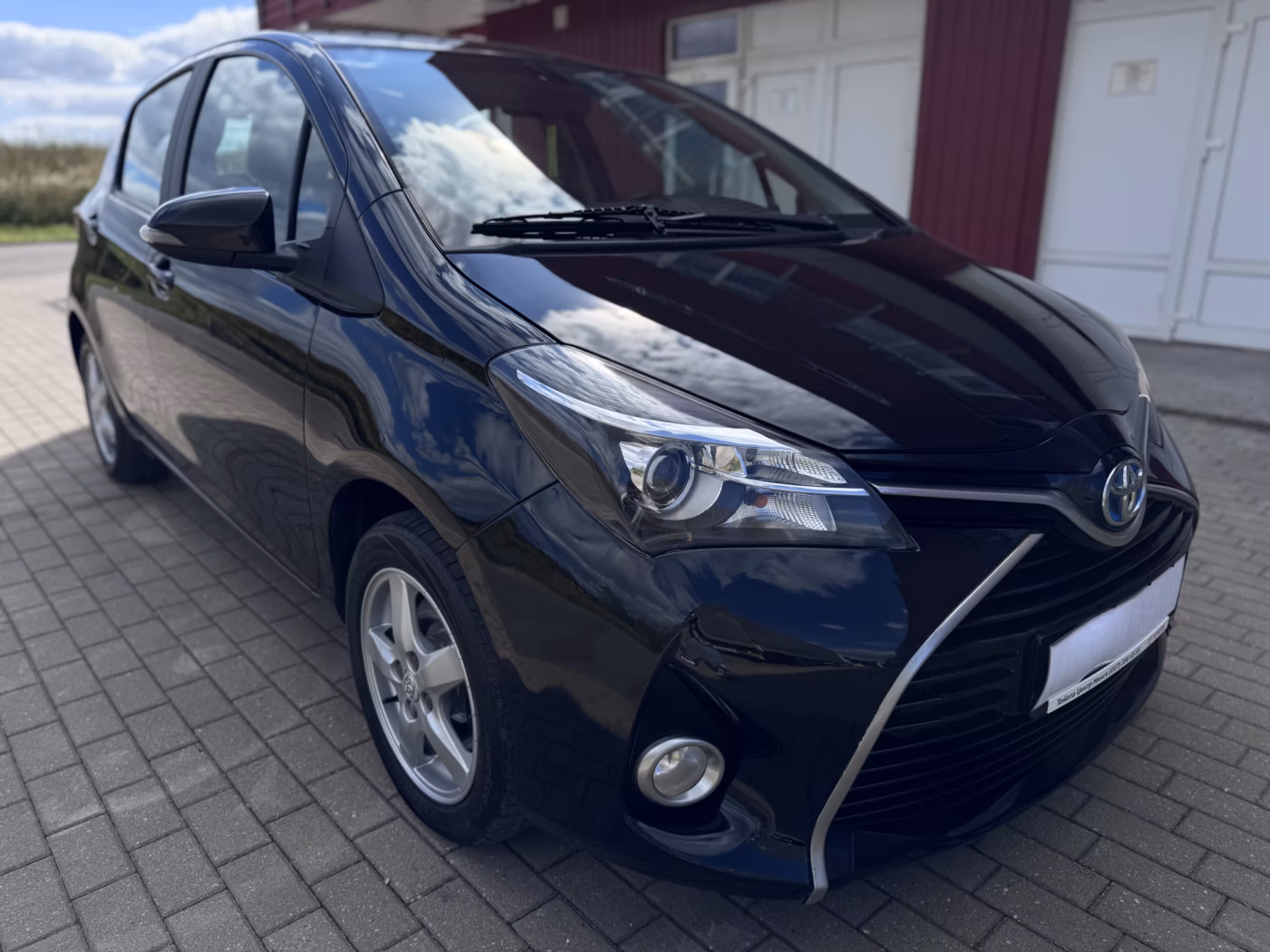 Toyota Yaris фото 20