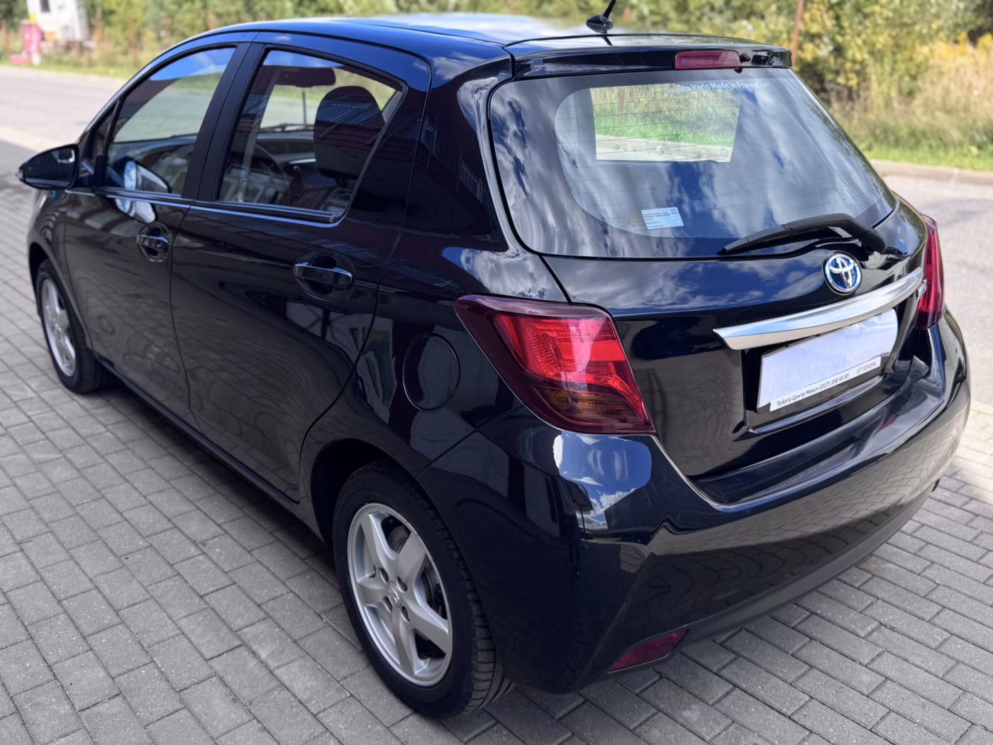 Toyota Yaris фото 17