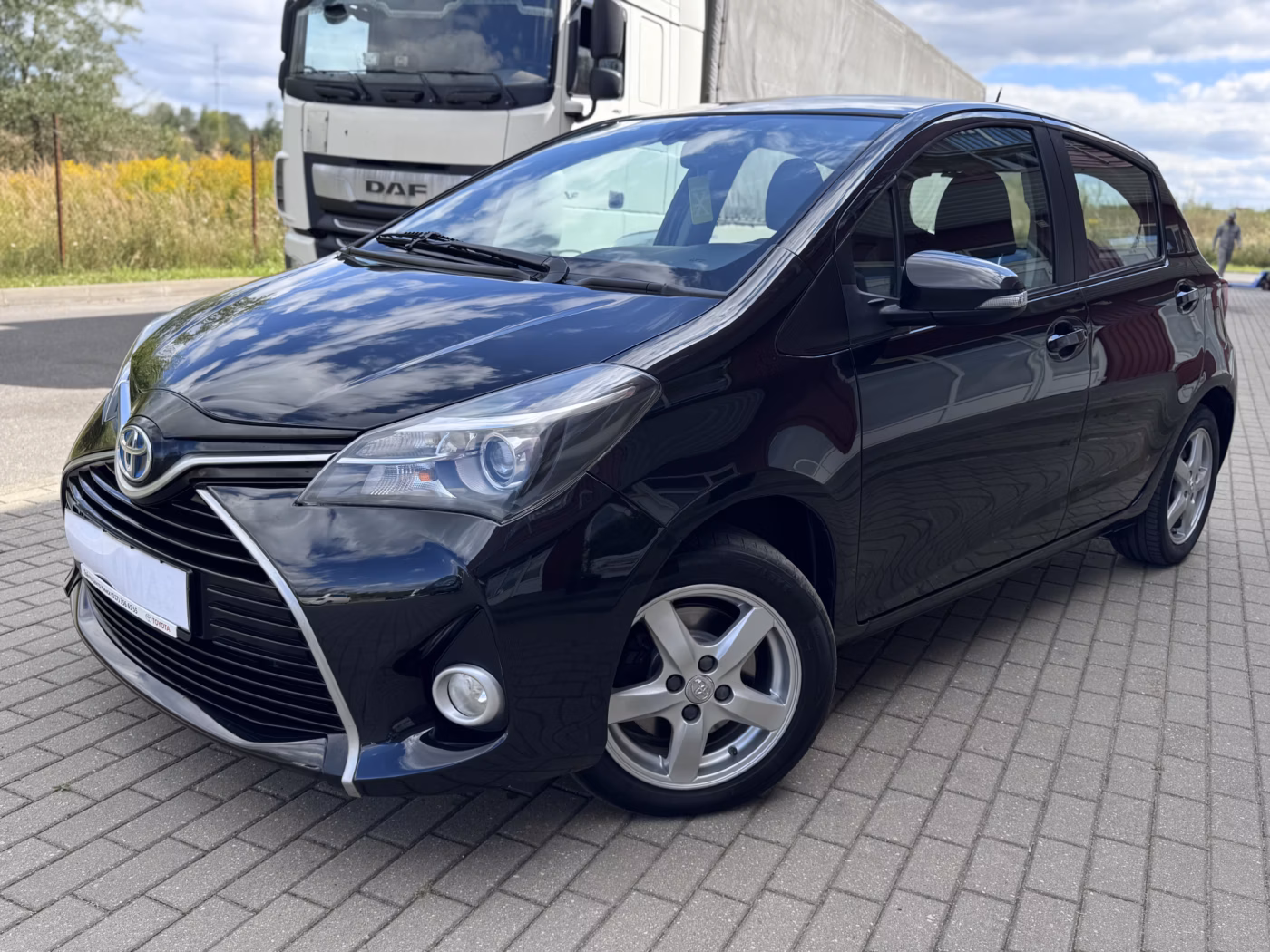 Toyota Yaris фото 28