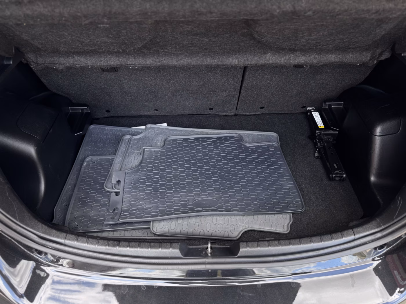 Toyota Yaris фото 27