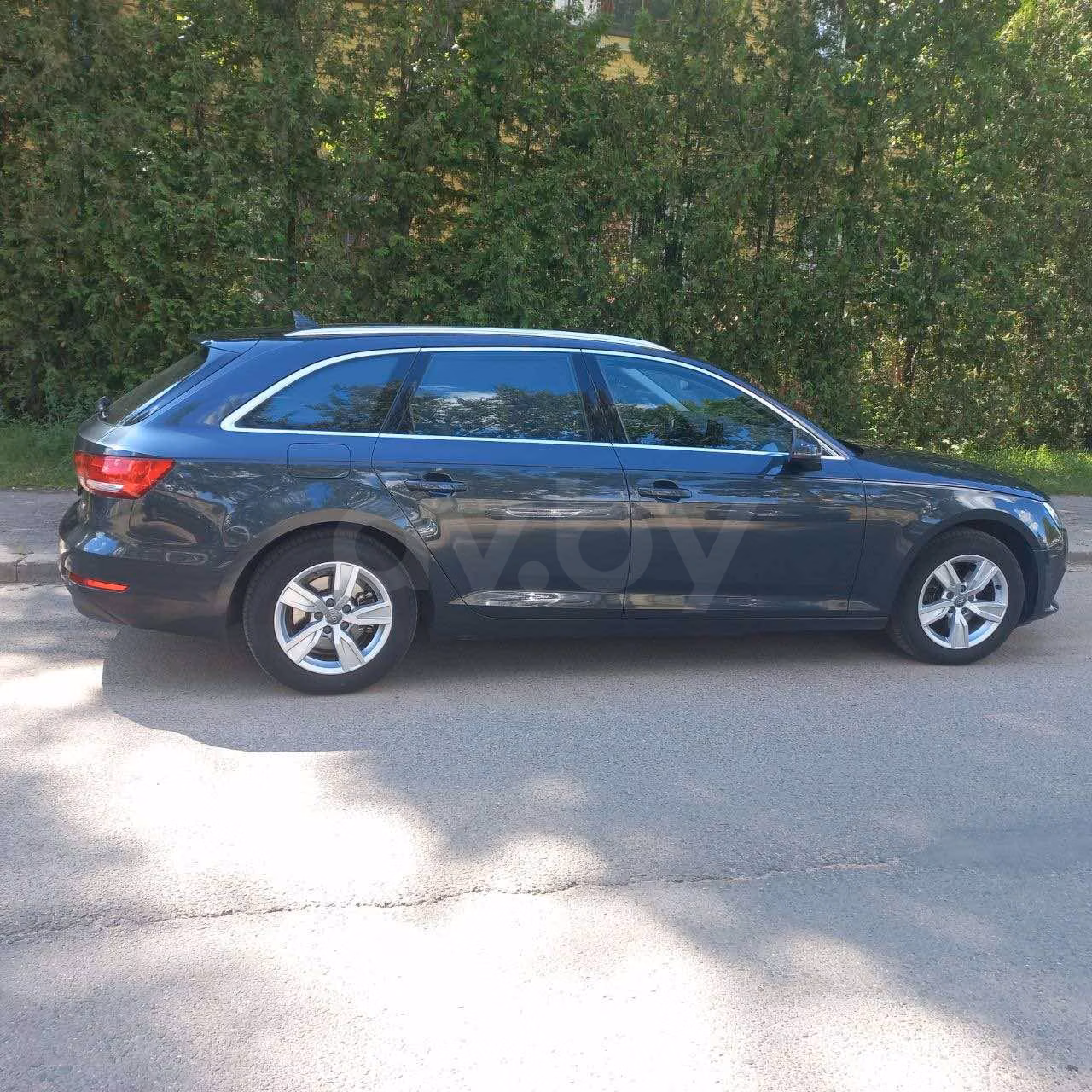 Audi A4 фото 4