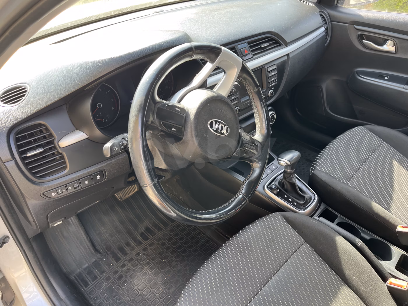 Kia Rio X (X-Line) фото 5