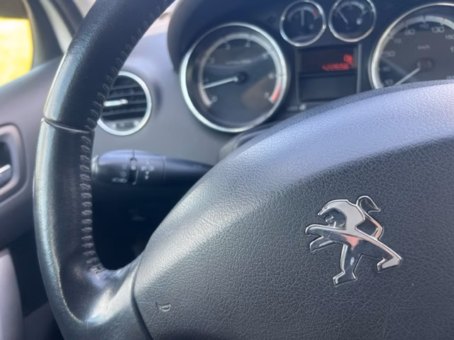 Peugeot 308 фото 15