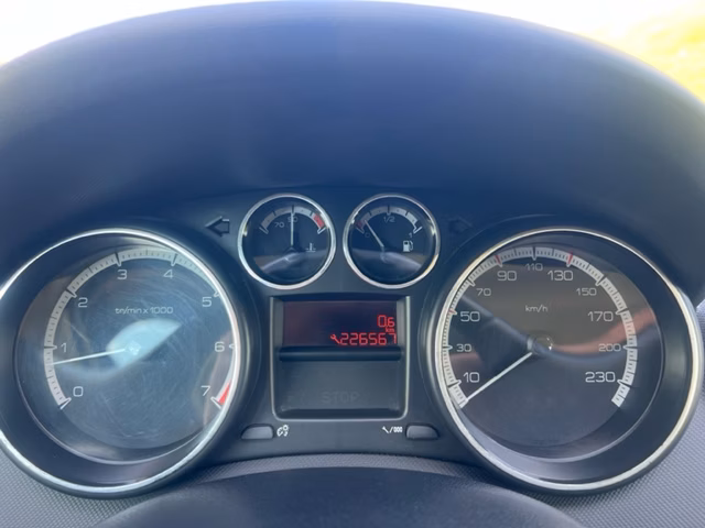 Peugeot 308 фото 17