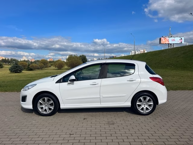Peugeot 308 фото 8