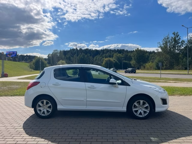 Peugeot 308 фото 4