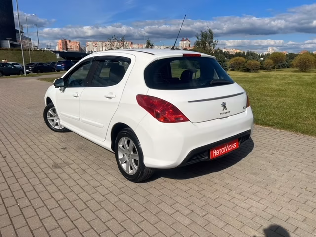 Peugeot 308 фото 7