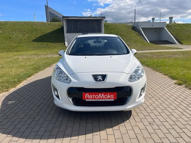 Peugeot 308 фото 2