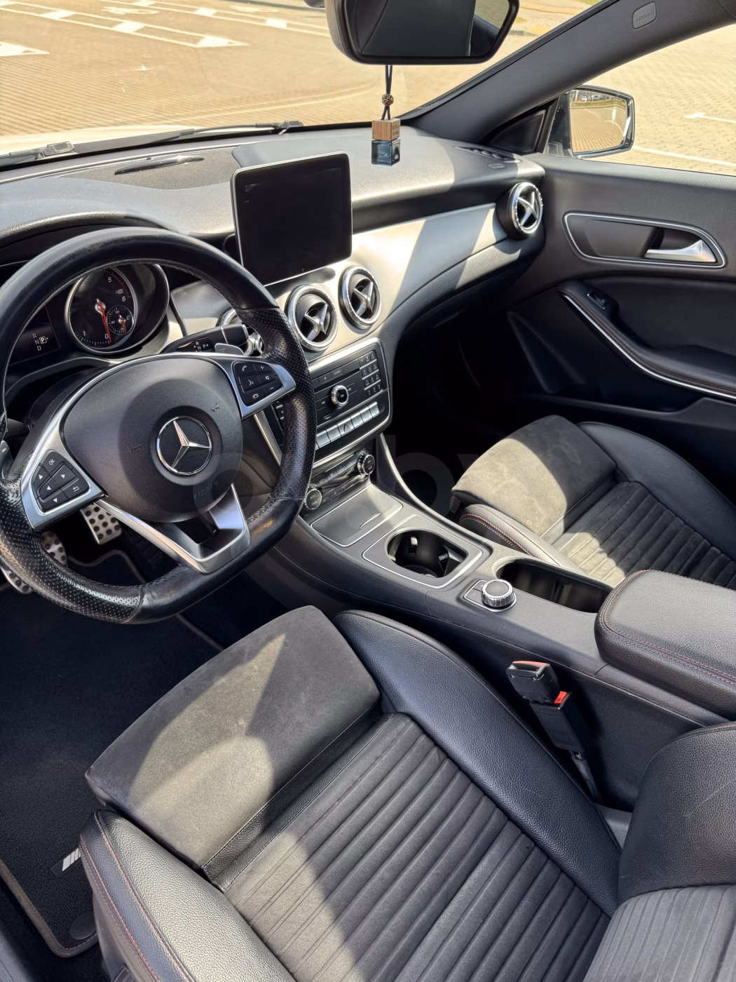 Mercedes-Benz CLA фото 11