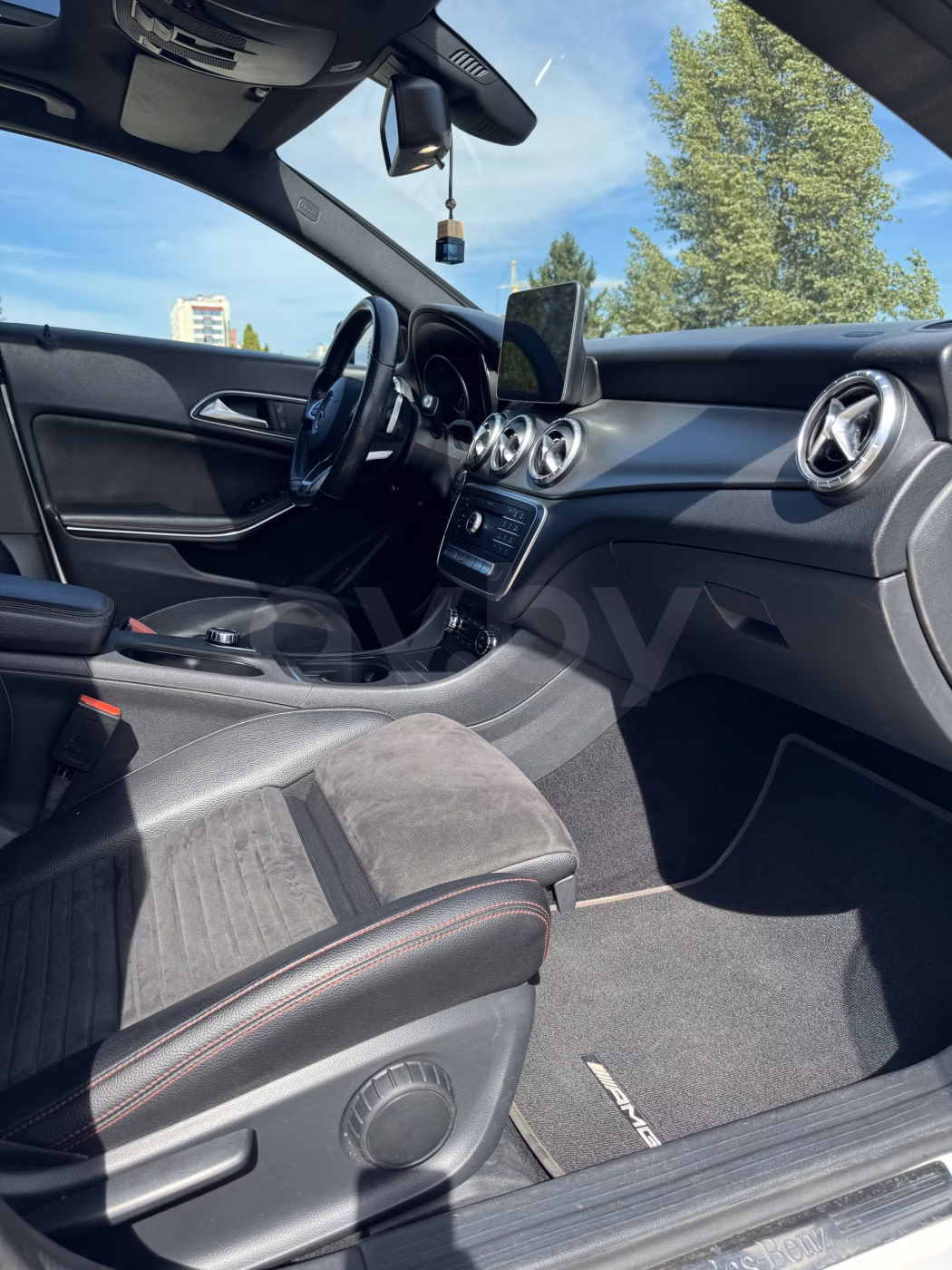 Mercedes-Benz CLA фото 12
