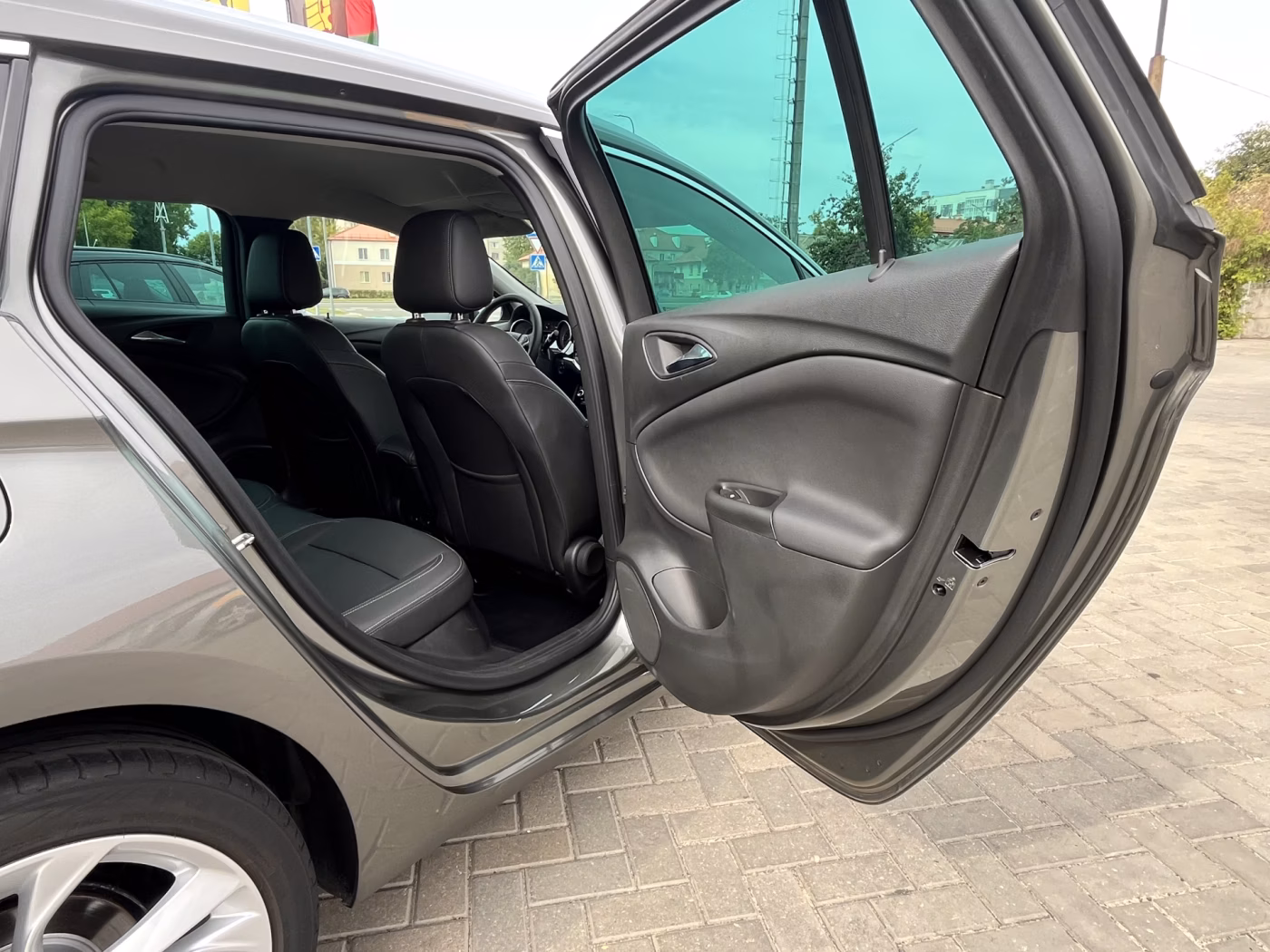 Opel Astra фото 11