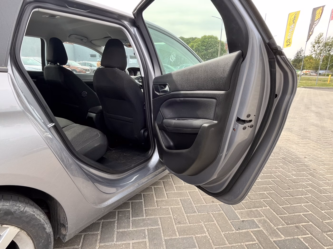 Peugeot 308 фото 11