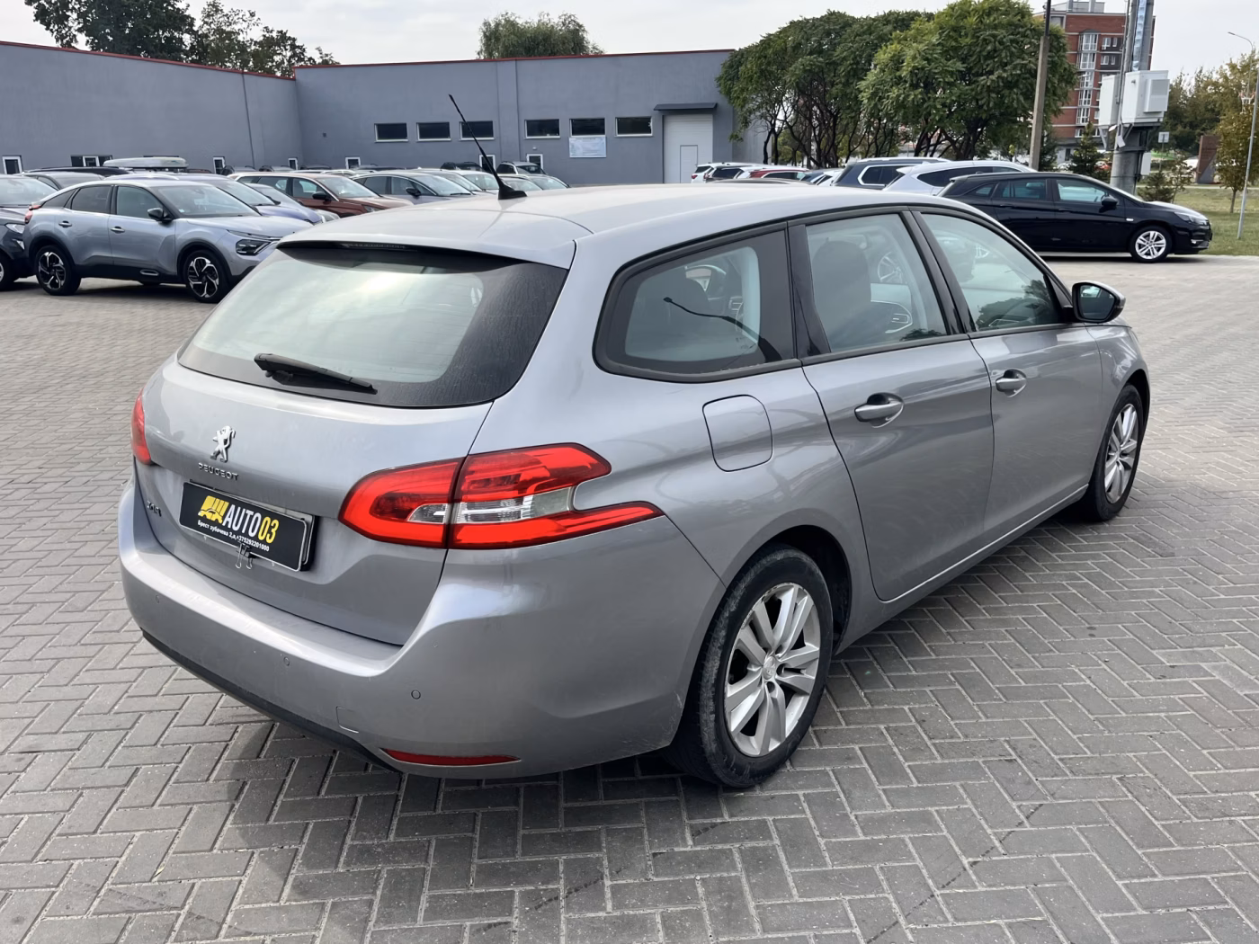 Peugeot 308 фото 7